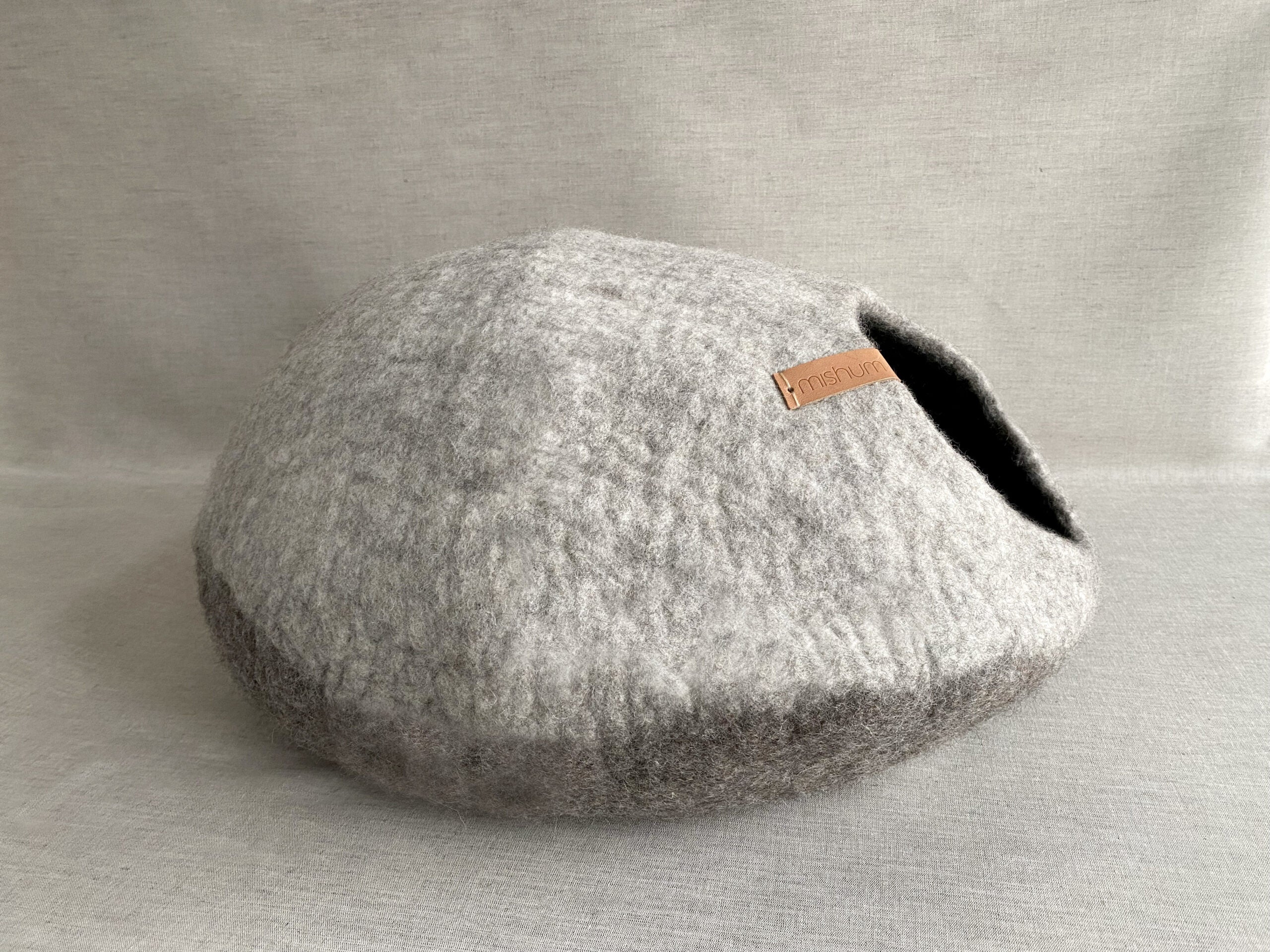 Rita cave for cats